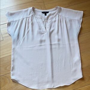 Banana republic pop over blouse